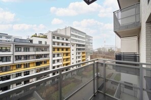 Property grounds - Functional Apartment | Air Conditioning, Balcony and Parking (Wrocław)