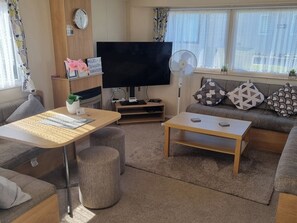 Cottage | Living area - Trecco Bay - Holiday Accommodation 20876 (Porthcawl)