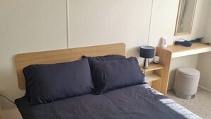Cottage | 2 bedrooms, WiFi (free), individually decorated, individually furnished - Trecco Bay - Holiday Accommodation 20876 (Porthcawl)