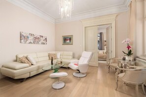 Living area - Villa Sokol- luxurious apartment Sokol 1 in Opatija center (Opatija)