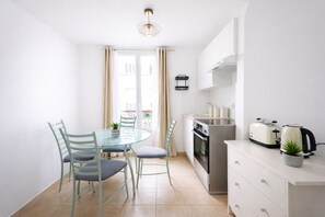 Apartment | Private kitchen - Cozy 1 Chambre au 12 Arrondissement (Paris)