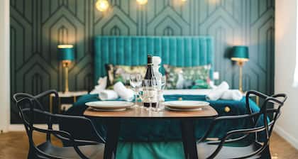 Les Précieuses Suites & Spa I
