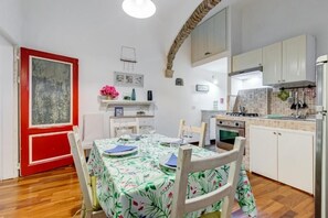 Private kitchen - Trastevere Lovely House - Historic Charm and Modern Comfort in the Heart of Rome (Roma)