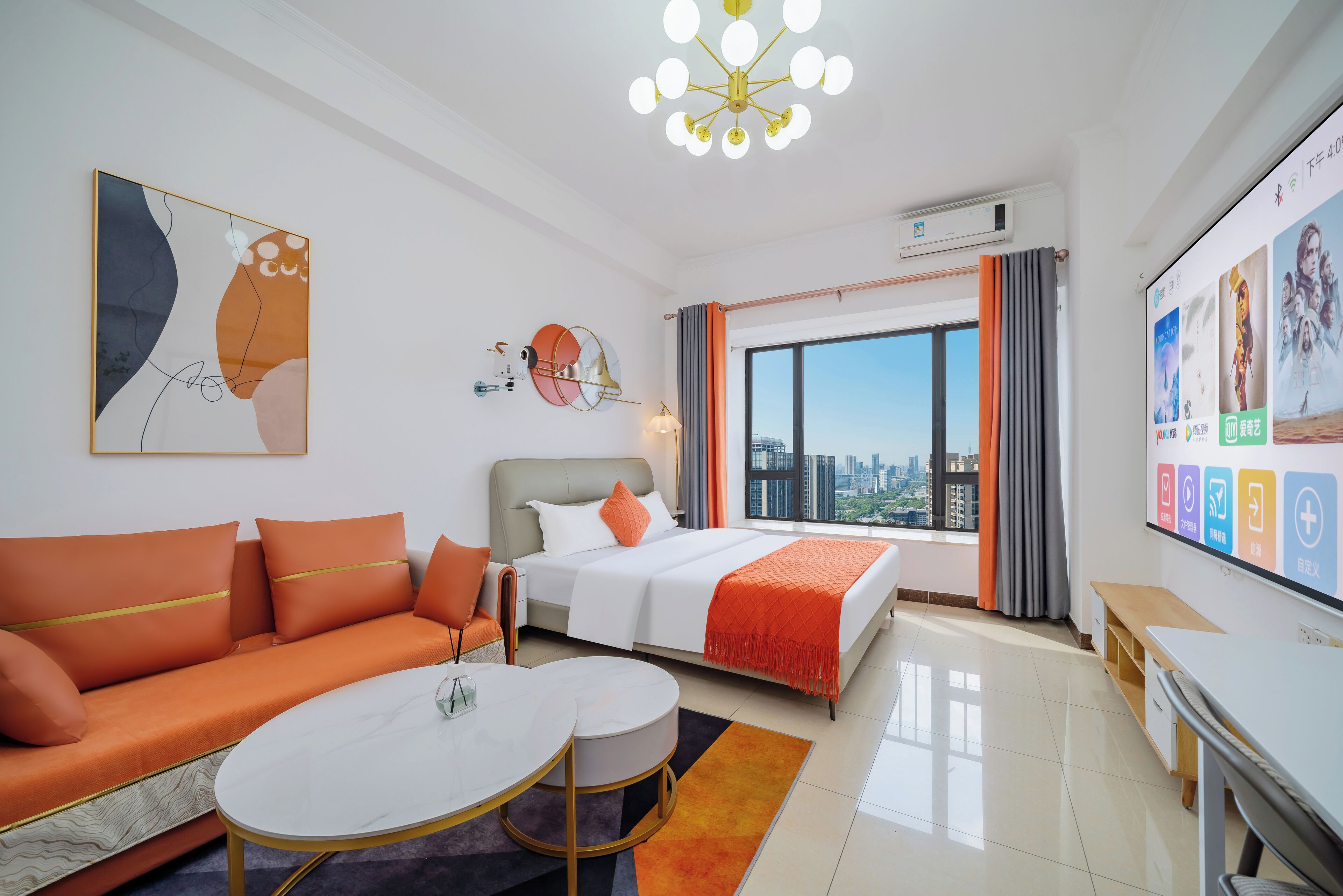 Estudio clásico, 1 cama de matrimonio, no fumadores, vistas a la ciudad | Escritorio, cortinas opacas, tabla de planchar con plancha y wifi gratis