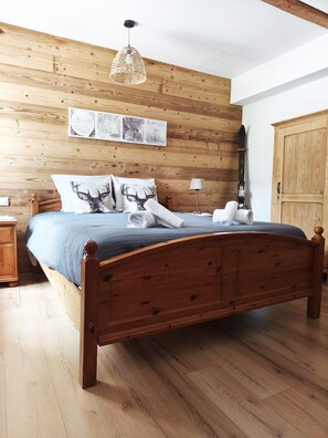 4 bedrooms, iron/ironing board, Internet, bed sheets - Mountain Chalet Hiking, Nature, Skiing near Gérardmer (Le Valtin)