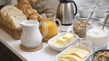 Petit déjeuner continental compris tous les jours