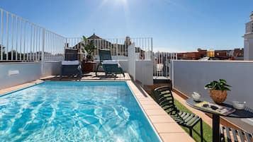 Apartment (2 Bedrooms) | Pool | 2 Außenpools