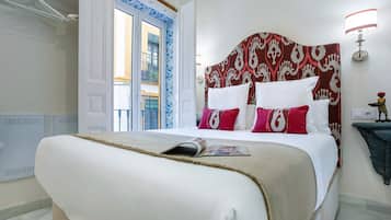 Appartement (1 Bedroom) | 2 chambres, fer et planche à repasser, Wi-Fi gratuit, draps fournis