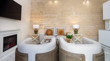 Apartment (2 Bedrooms) | Living area