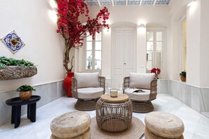 Apartment (2 Bedrooms) | Terrace/patio - Genteel Home Mendoza Ríos (Seville)