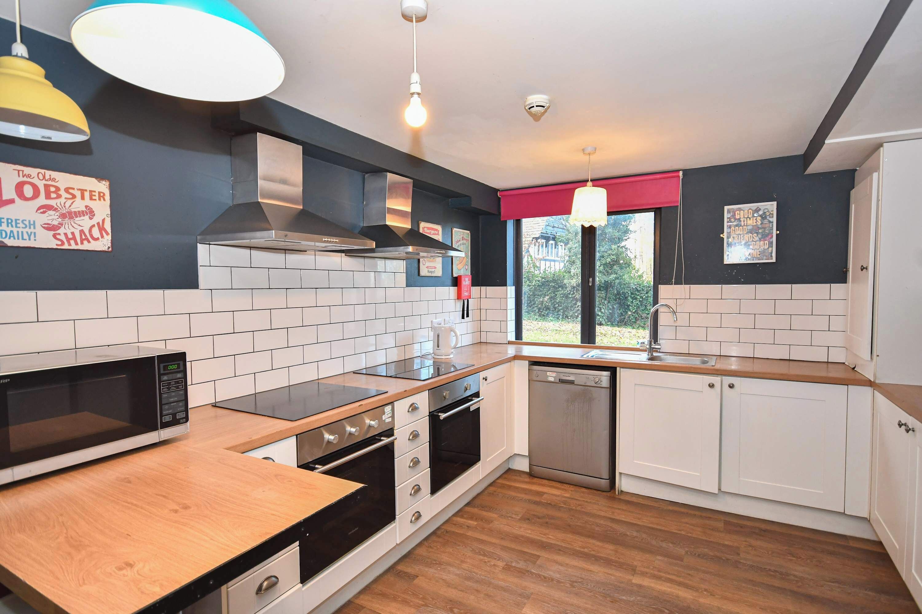 雪櫃、微波爐、焗爐、爐具