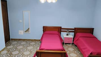 Blackout curtains, soundproofing, iron/ironing board, WiFi