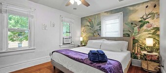 Prime location, Fast Wifi, mins from light rail
