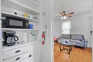 Interior - Prime location, Fast Wifi, mins from light rail (Saint Paul)