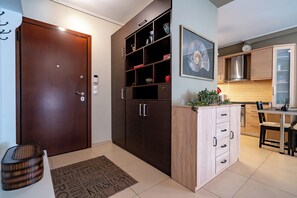 Interior - Athens City Easy Move · Patissia by ΜΡS (Athina)