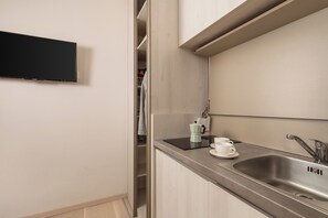Private kitchen - Belle Epoque Studio Apartment 3 in Opatija center (Opatija)