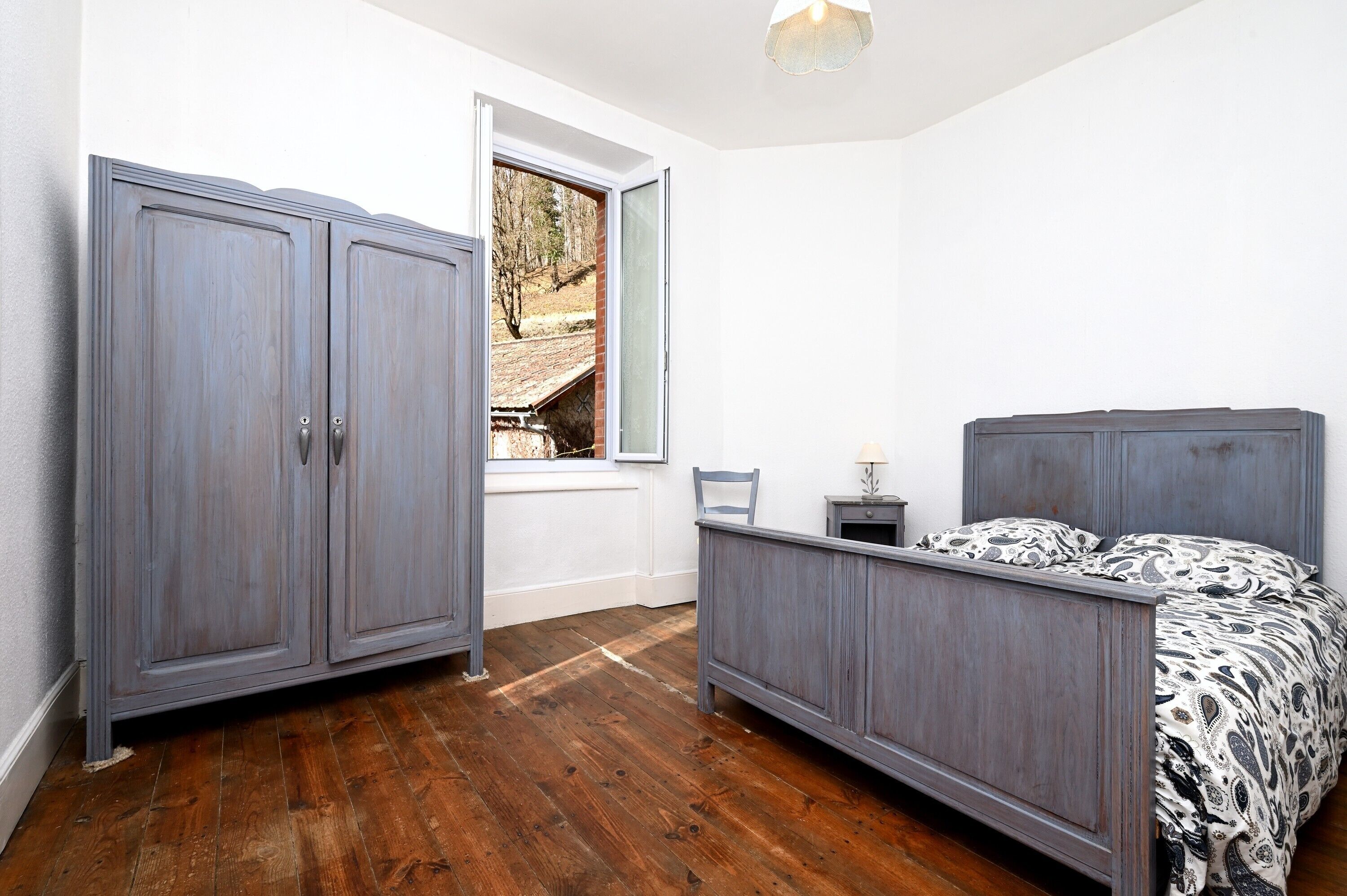 Een strijkplank/strijkijzer, wifi