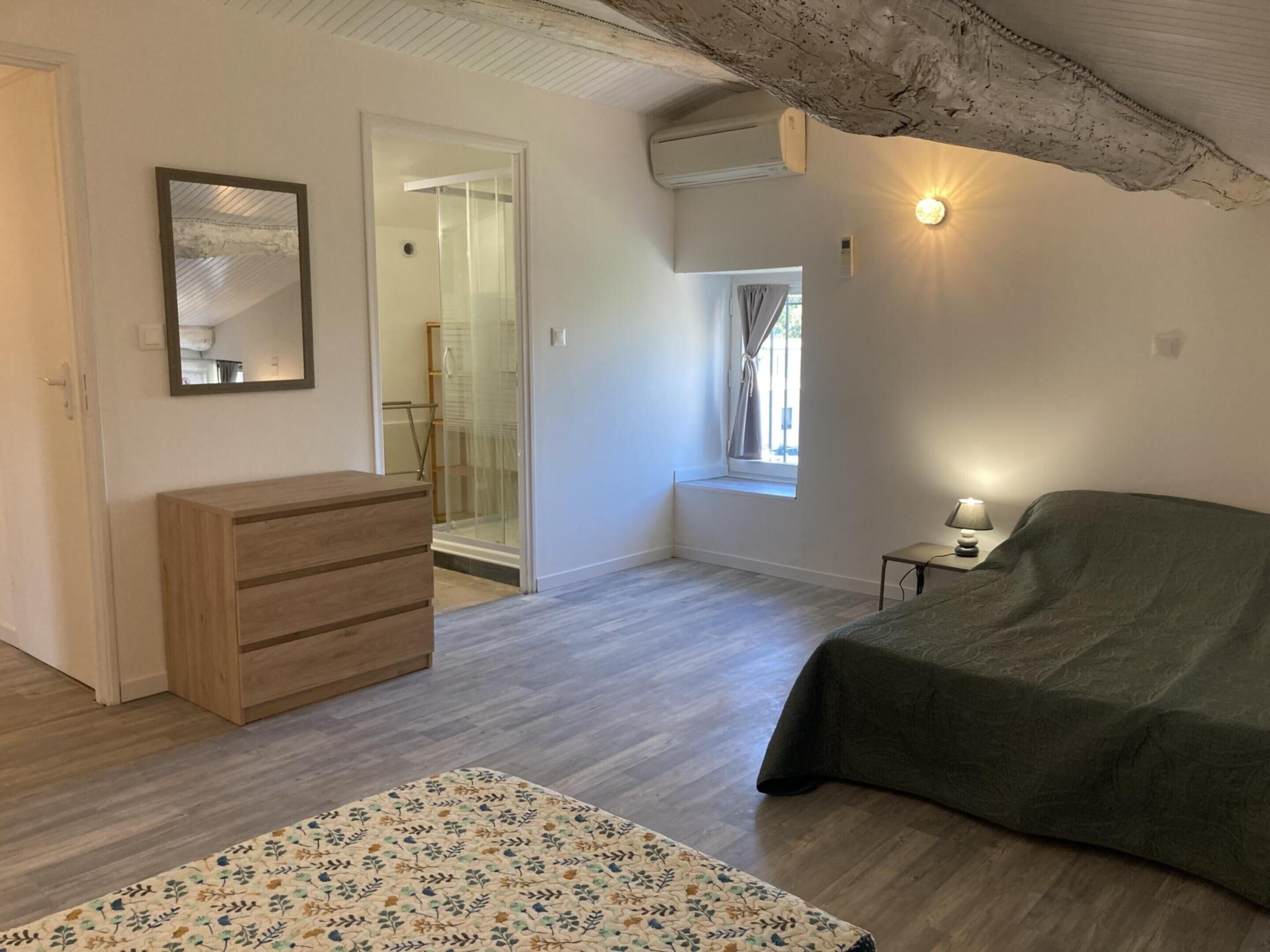 3 多间卧室、熨斗/熨衣板、WiFi