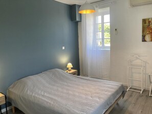 3 室のベッドルーム、アイロン / アイロン台、WiFi