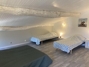 3 chambres, fer et planche à repasser, Wi-Fi