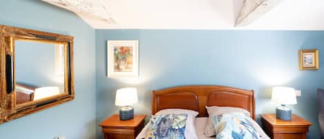 1 habitación, wifi y ropa de cama