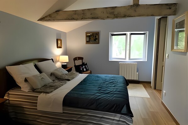 1 bedroom, WiFi, bed sheets