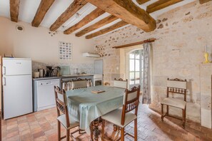 Fridge, microwave, oven, stovetop - Holiday Home 'Gîte De Varrains' with Private Terrace, Shared Garden and Wi-Fi (Varrains)