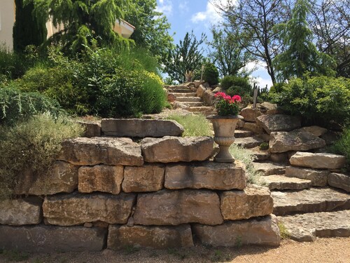 Bed and Breakfast 'Maison D'hotes Dolce Vita' with Mountain View, Shared Pool and Wi-Fi