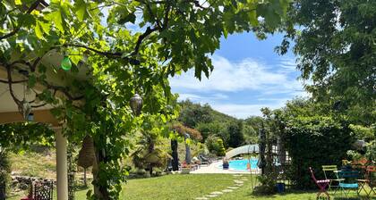 Chambre d’hôtes « Dolce Vita » avec vue montagne, piscine partagée et Wi-Fi