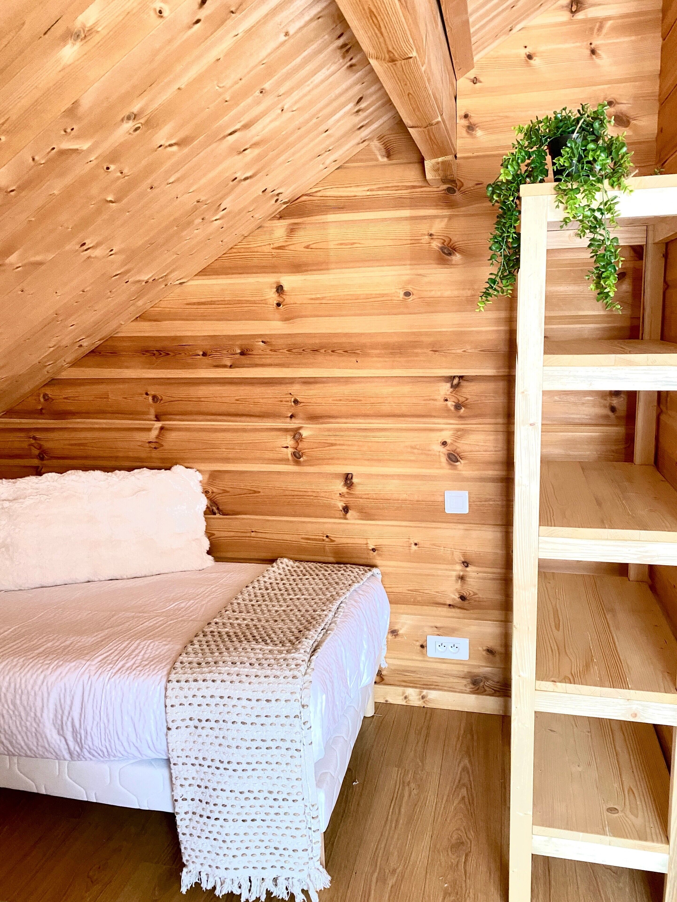 Bügeleisen/Bügelbrett, WLAN, Bettwäsche