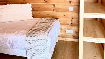 Bügeleisen/Bügelbrett, WLAN, Bettwäsche