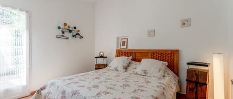 Bügeleisen/Bügelbrett, WLAN, Bettwäsche