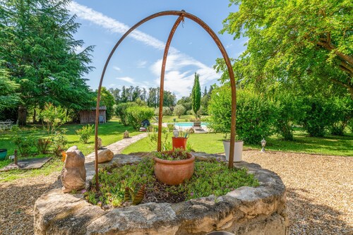 Apartment 'La Miougrano Chambre 2' with Shared Terrace, Shared Garden and Wi-Fi
