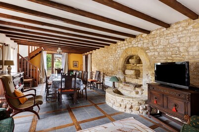 Holiday Home "Mas Provençal 12 Guests" with Private Pool, Terrace & Wi-Fi