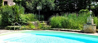 Holiday Home "Mas Provençal 12 Guests" with Private Pool, Terrace & Wi-Fi