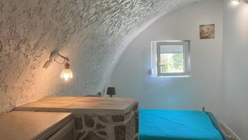 Iron/ironing board, WiFi