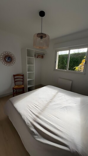 Fer et planche à repasser, Wi-Fi, draps fournis