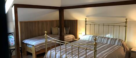 Fer et planche Ă repasser, Wi-Fi, draps fournis