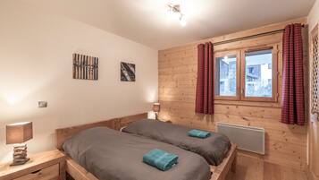 2 makuuhuonetta, vuodevaatteet