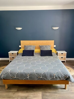 Iron/ironing board, WiFi, bed sheets - The Causse Room – Warm & Intimate Retreat (Gramat)