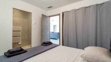 5 quartos, ferros/tábuas de passar roupa, Wi-Fi, roupa de cama