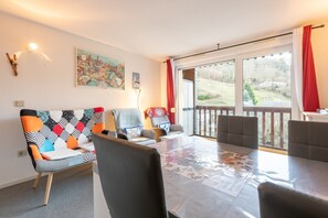 Interior - Le Duplex des Neiges – Saint-Lary: Duplex lumineux avec vue montagne, proche centre (Saint-Lary-Soulan)