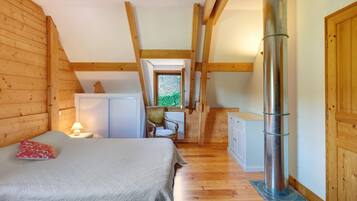 Skrivbord och strykjÀrn/strykbrÀda