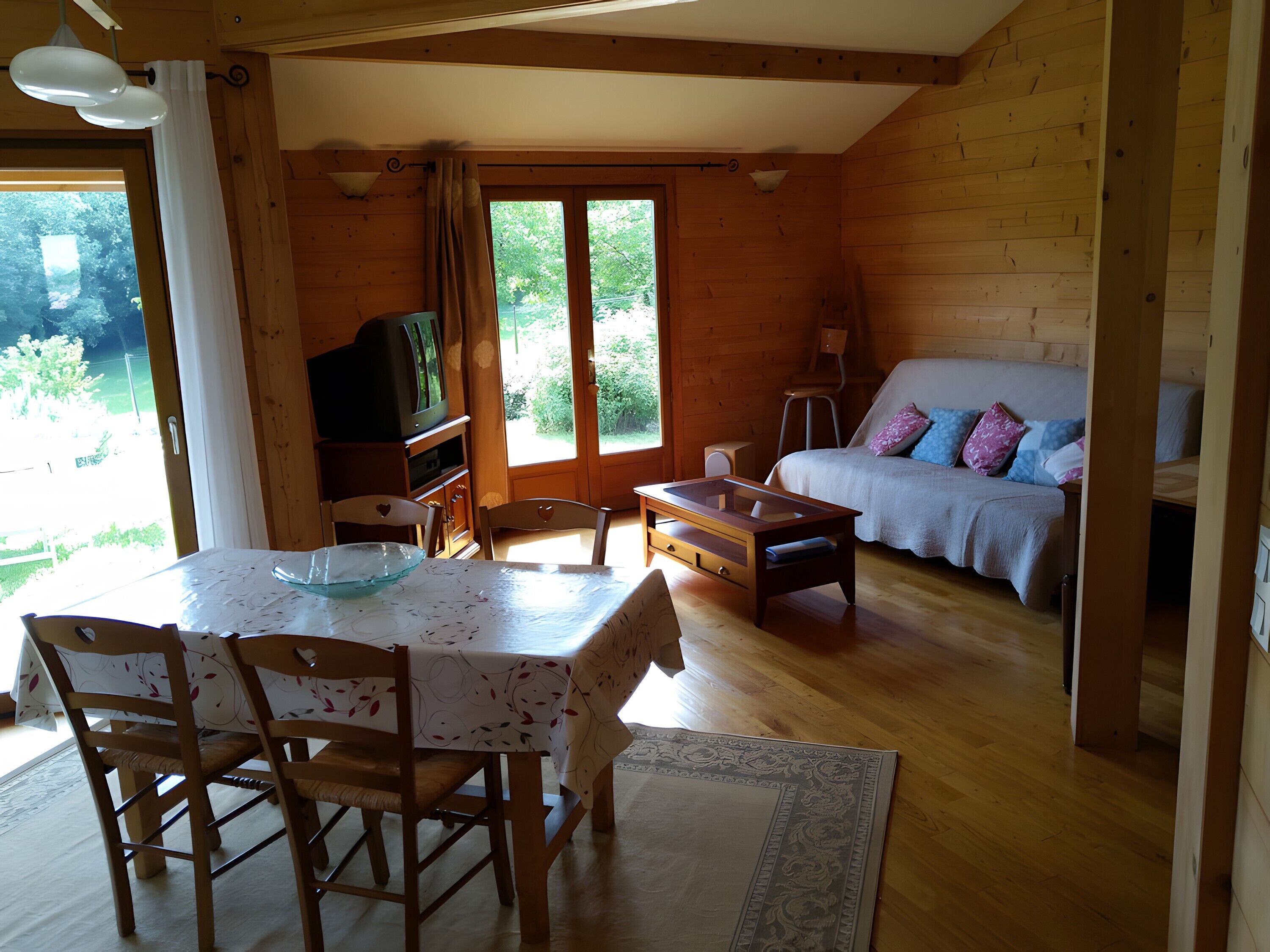 电视、立体声音响