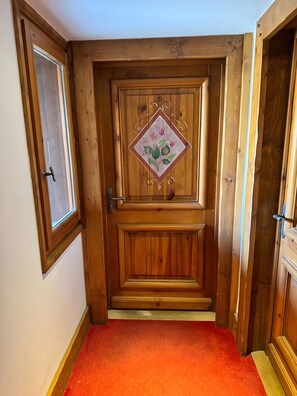 Interior - Apartment 'Airelles B25' with Mountain View, Balcony and Wi-Fi (Les Belleville)