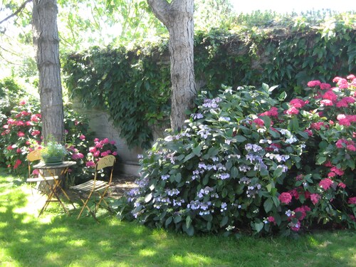 Chambres d’hôtes De Kersehen - Rose avec jardin et Wi-Fi