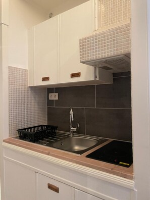 Fridge, microwave, oven, stovetop - Apartment 'Duplex Charmant 4 Pers Tout À Pied' with Wi-Fi (Joigny)