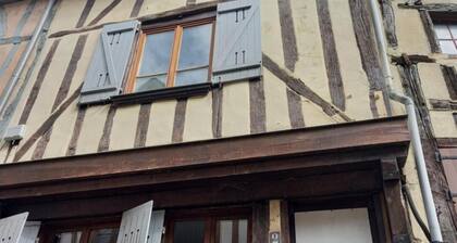 Appartement Duplex Charmant Centre Joigny - 1 avec Wi-Fi