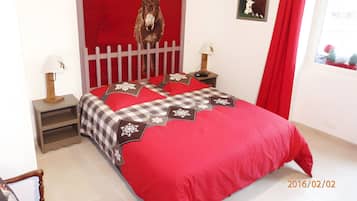 Silitysrauta/-lauta, Wi-Fi, vuodevaatteet, pääsy pyörätuolilla