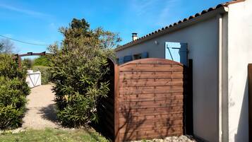 Enceinte de lâhĂ©bergement